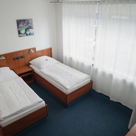 Airport Lounge Hotel Duesseldorf Bagian luar foto