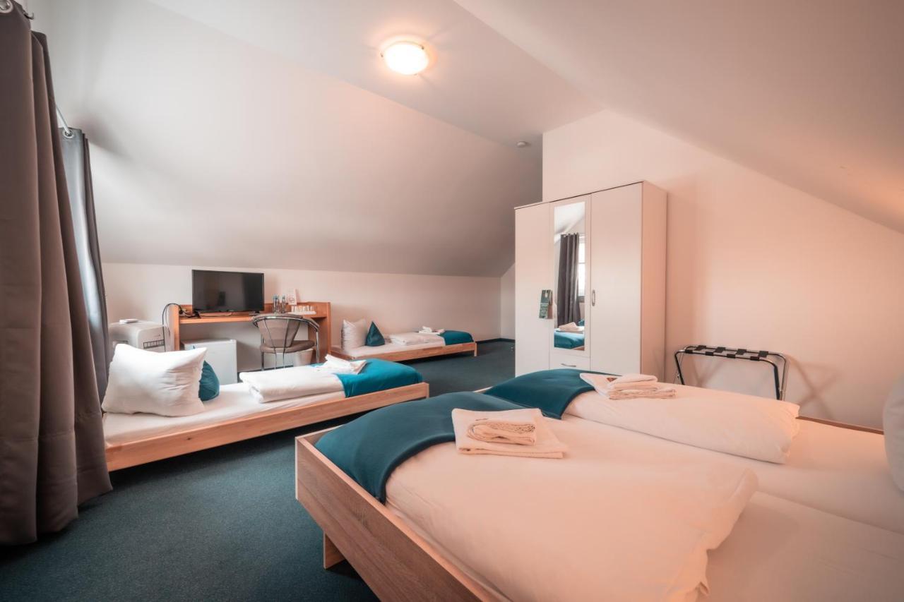 Airport Lounge Hotel Duesseldorf Bagian luar foto