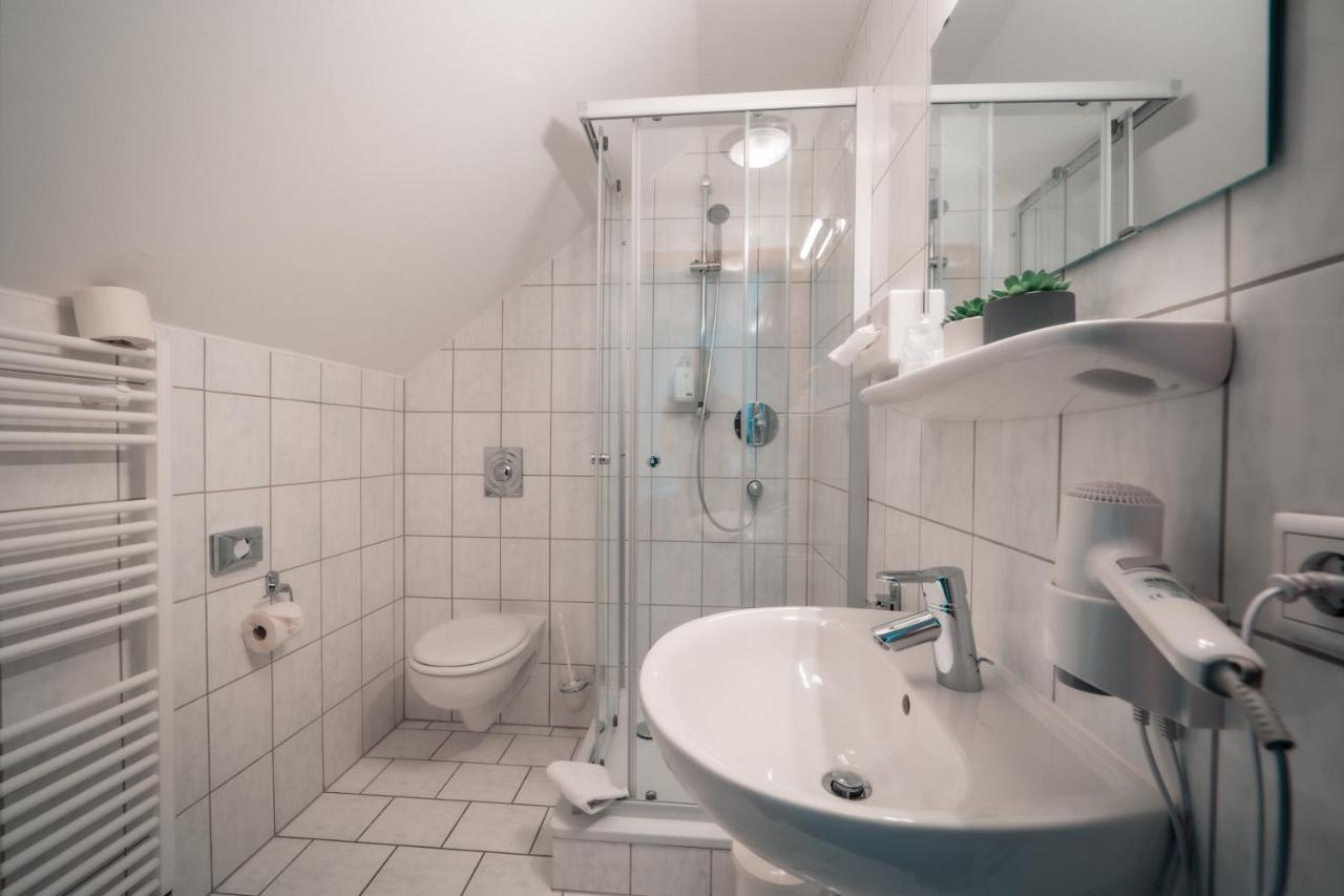 Airport Lounge Hotel Duesseldorf Bagian luar foto