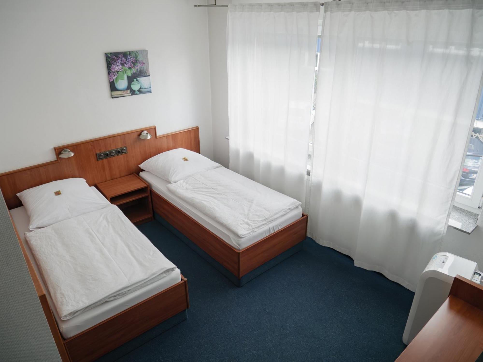 Airport Lounge Hotel Duesseldorf Bagian luar foto